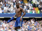 开云体育官网-哈弗茨的教科书之夜，F1引擎轰鸣中的绿茵艺术