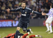 开云体育入口-德罗赞末节封神主宰比赛走向，快船三叉戟火力全开压制爵士