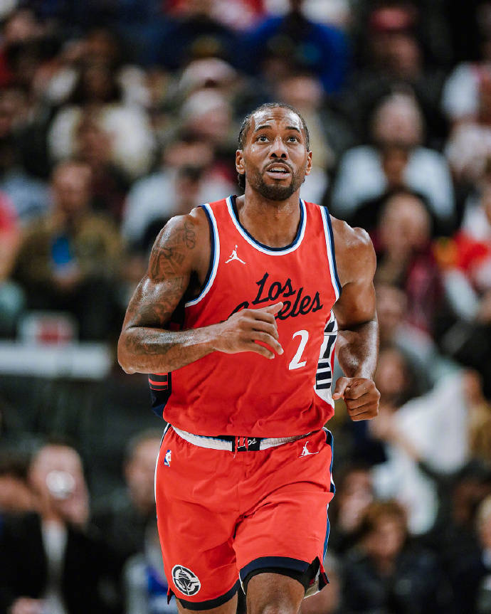 爵士绝杀立陶宛男篮,伦纳德高光表现 爵士绝杀立陶宛男篮,伦纳德高光表现