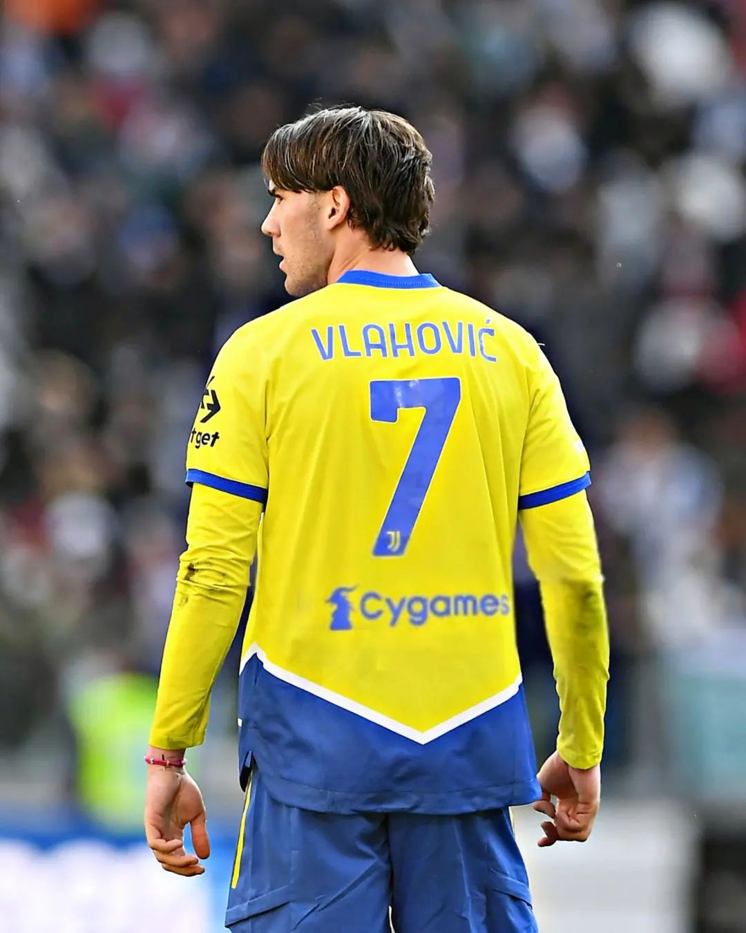 包含多特蒙德鏖战巴黎,弗拉霍维奇完成帽子戏法的词条 包含多特蒙德鏖战巴黎,弗拉霍维奇完成帽子戏法的词条