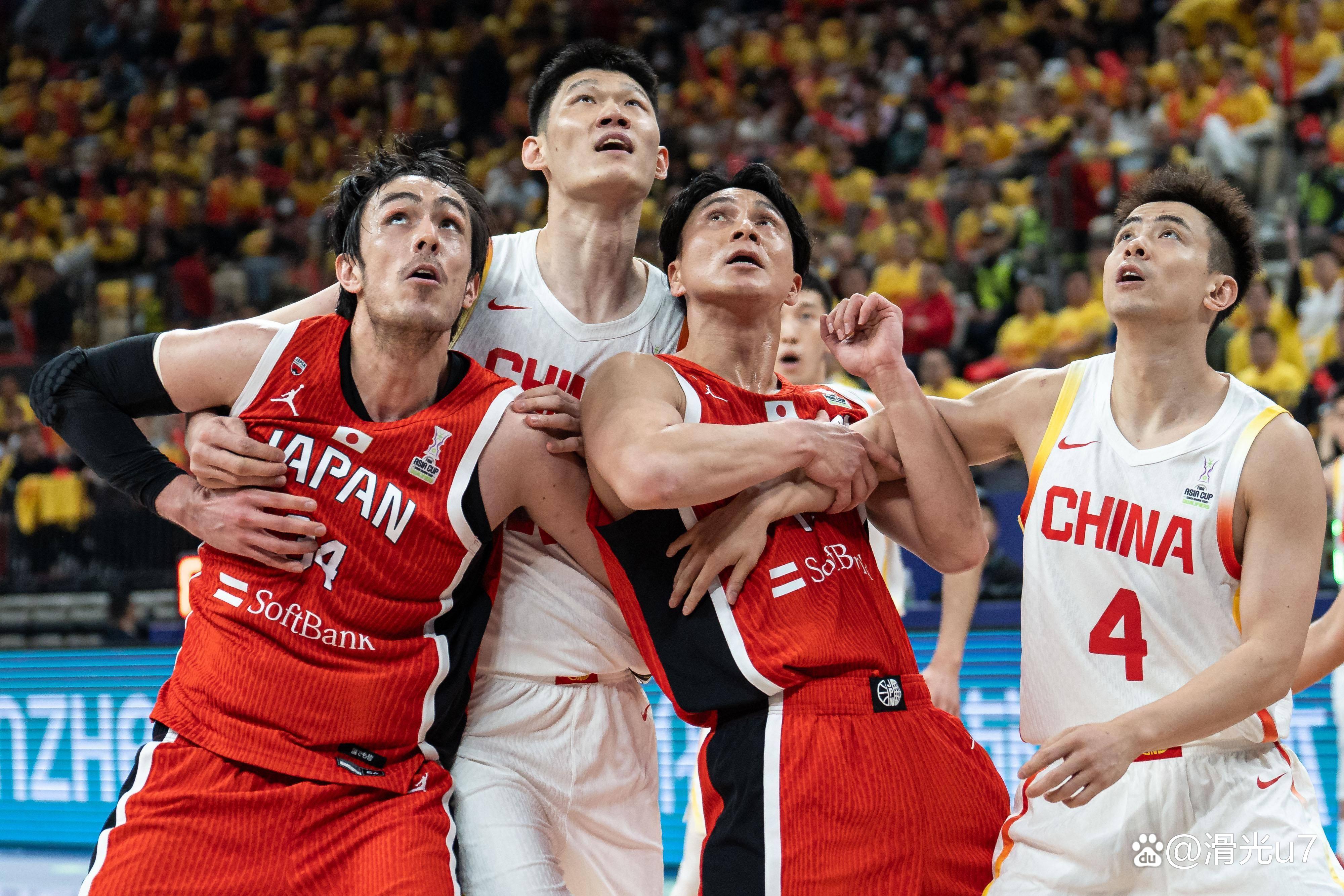 美国男篮携手前进,将挑战澳大利亚 美国男篮携手前进,将挑战澳大利亚