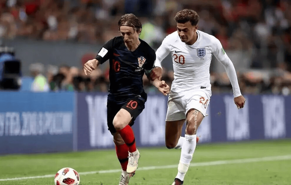 包含捷克0-1遭克罗地亚绝杀，出线压力愈发加大的词条