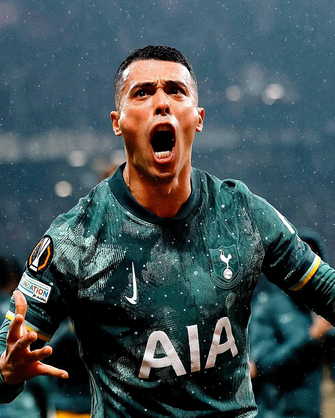 热刺客场逆转获胜，表现抢眼的简单介绍