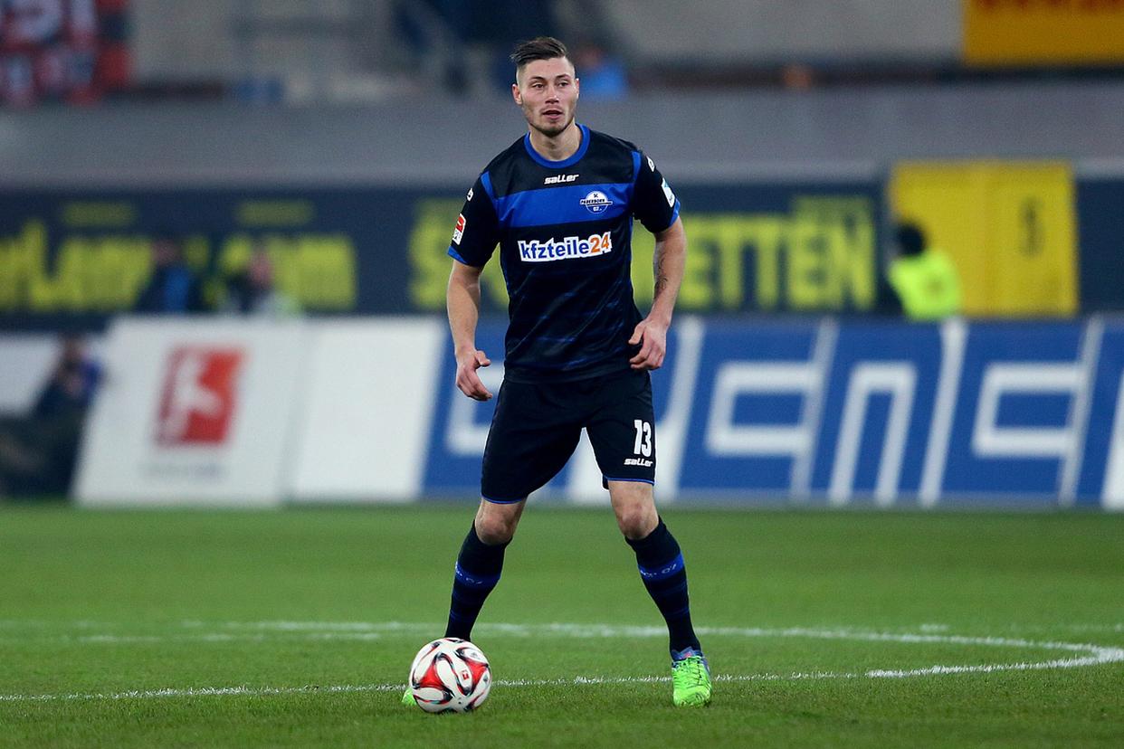 沙尔克04客场平局收获1分，表现低迷的简单介绍