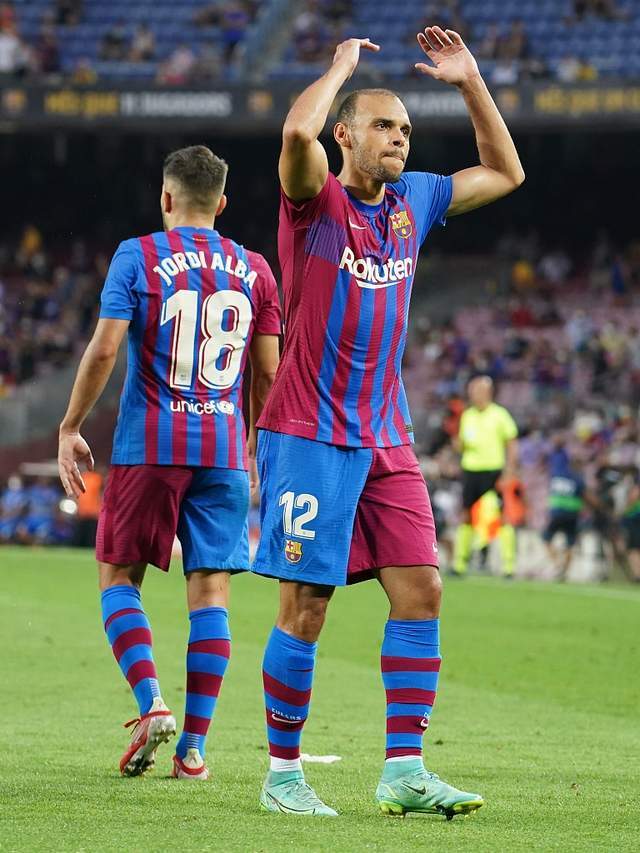 韩国队翻盘丹麦队，黄鸭组合扛起全队的简单介绍