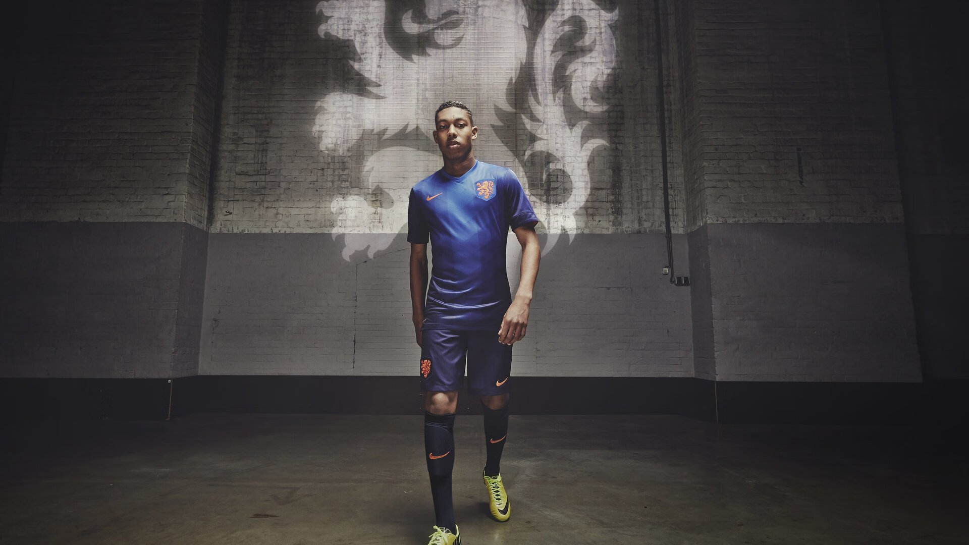 绝境铸就英雄,拉什福德压力下完成爆发,威尔士最后时刻击败阿尔及利亚