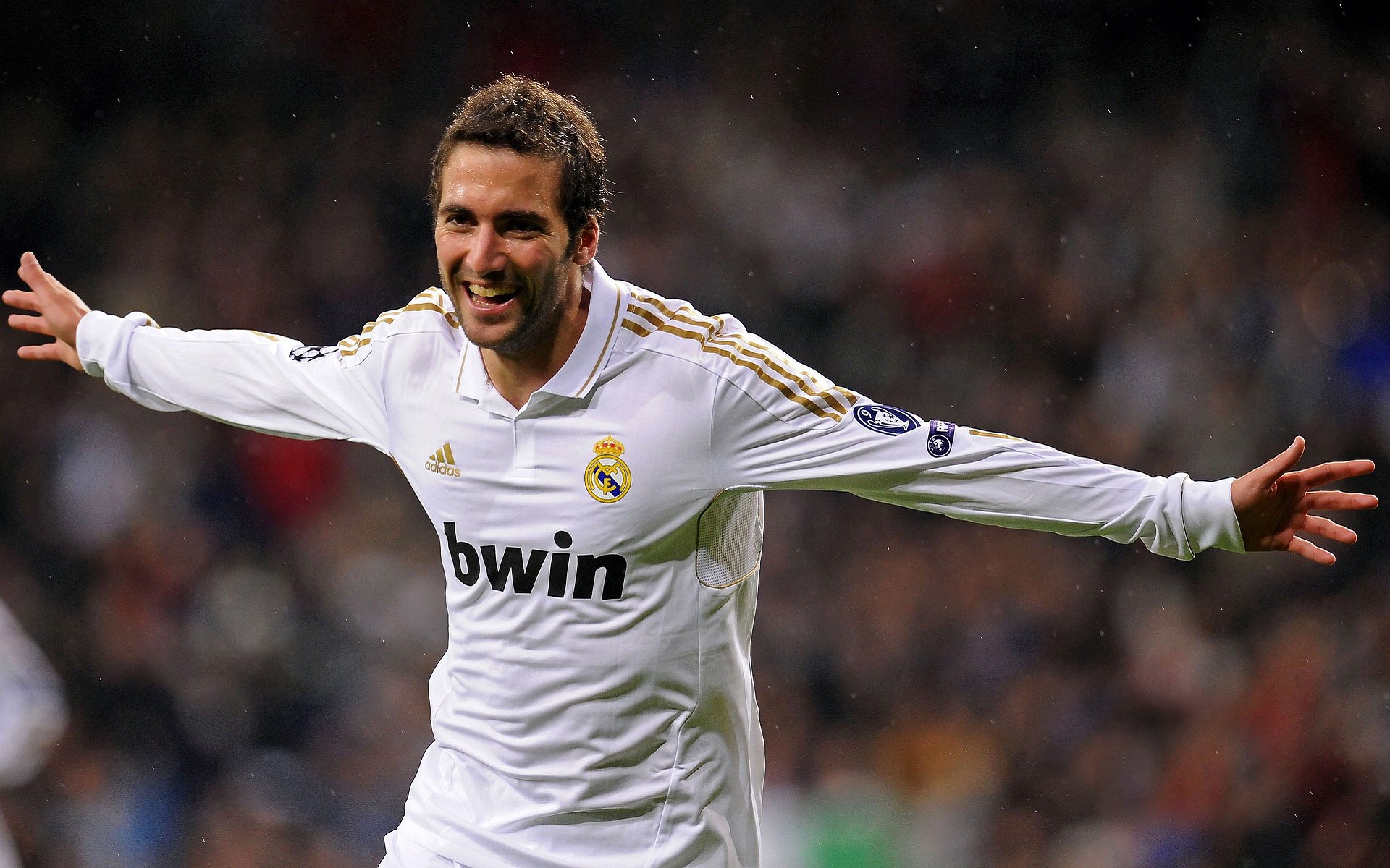 杰伦·格林，老鹰与魔术之战中的大场面先生